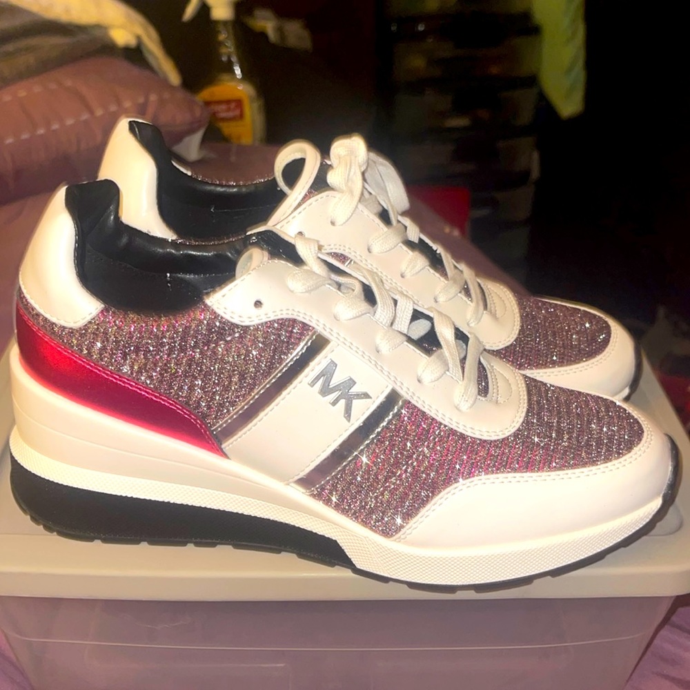 Brand New Women’s Michael Kors Sneakers